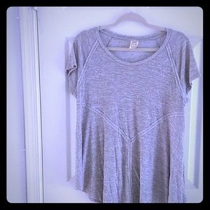 Flowey maternity top